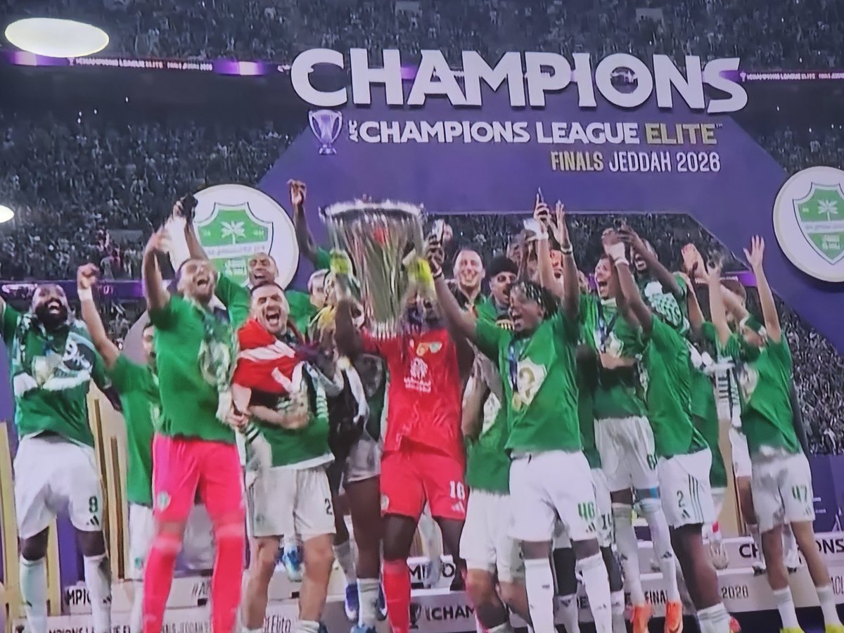 💚💚🤍الإعلامي نواف الجبني #بطل_النخبة🤍💚💚 tweet media