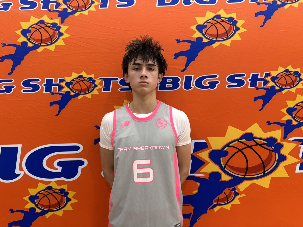 BigShotsGlobal's tweet photo. #BigShots #RichmondJam

16U Final

Team Breakdown DMV E32 White 54
#6 Jason Pienta 14pts
#7 Talon Graves 14pts

WES-Alsberry 24 https://t.co/izAYgb2vjk