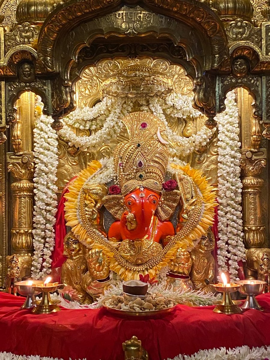 pinki_T1's tweet photo. रिद्धि सिद्धि दाता श्री सिद्धिविनायक नमो नमः https://t.co/oQ92wITmku
