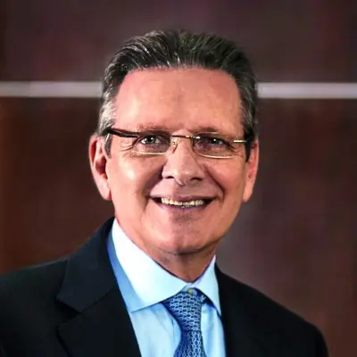 hugonavarrohn's tweet photo. El gobierno de Nasry Asfura ya recortó el presupuesto y desvió ganancias de la ENEE para luego declararla “no viable”. Los medios de la oligarquía ya están en plena campaña para vendérsela a los turcos de la energía térmica (Schucry Kafie y Freddy Nasser). Así de fácil hacen fortunas a costa del Estado y de los impuestos del pueblo.