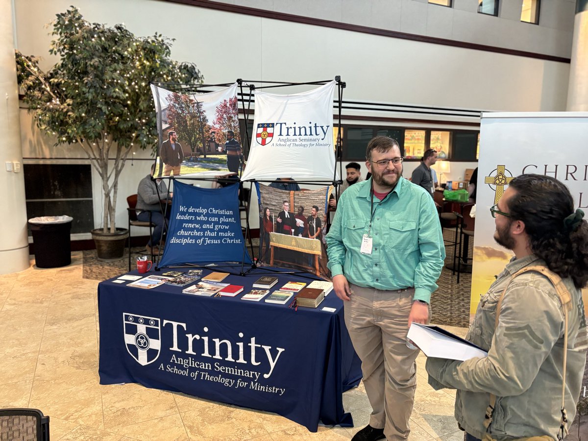 MattMBarrett's tweet photo. Look who showed up for the @thecredomag Conference! @trinityanglicanseminary. 😎 so great to see this group recruiting the next generation of Anglicans. Come to Trinity! 

@ivpacademic even gave away the Book of Common Prayer to some aspiring Anglicans. https://t.co/ovqtriW90T