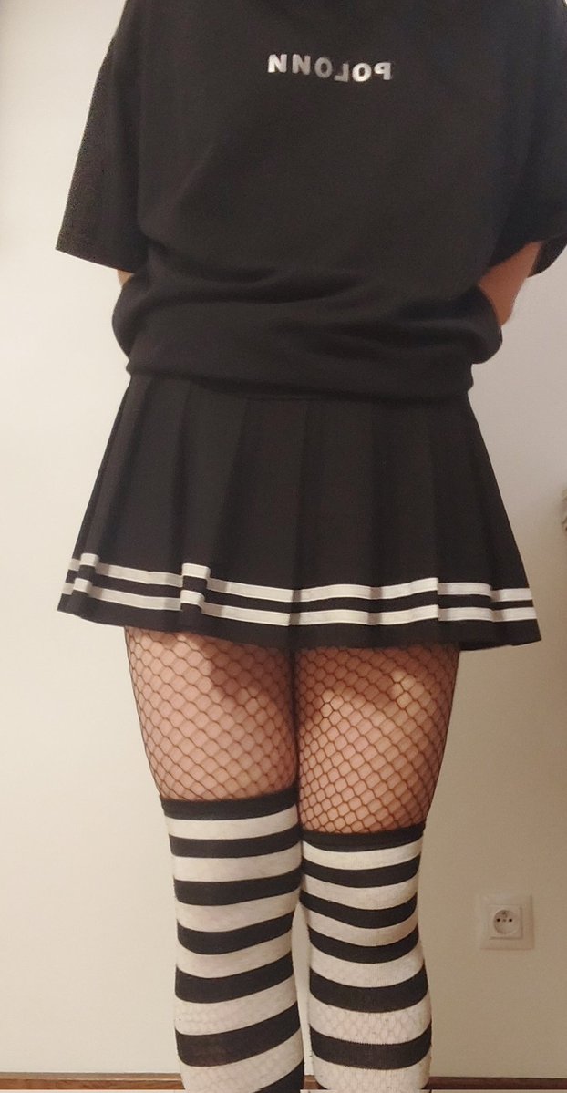 js_femboy tweet media