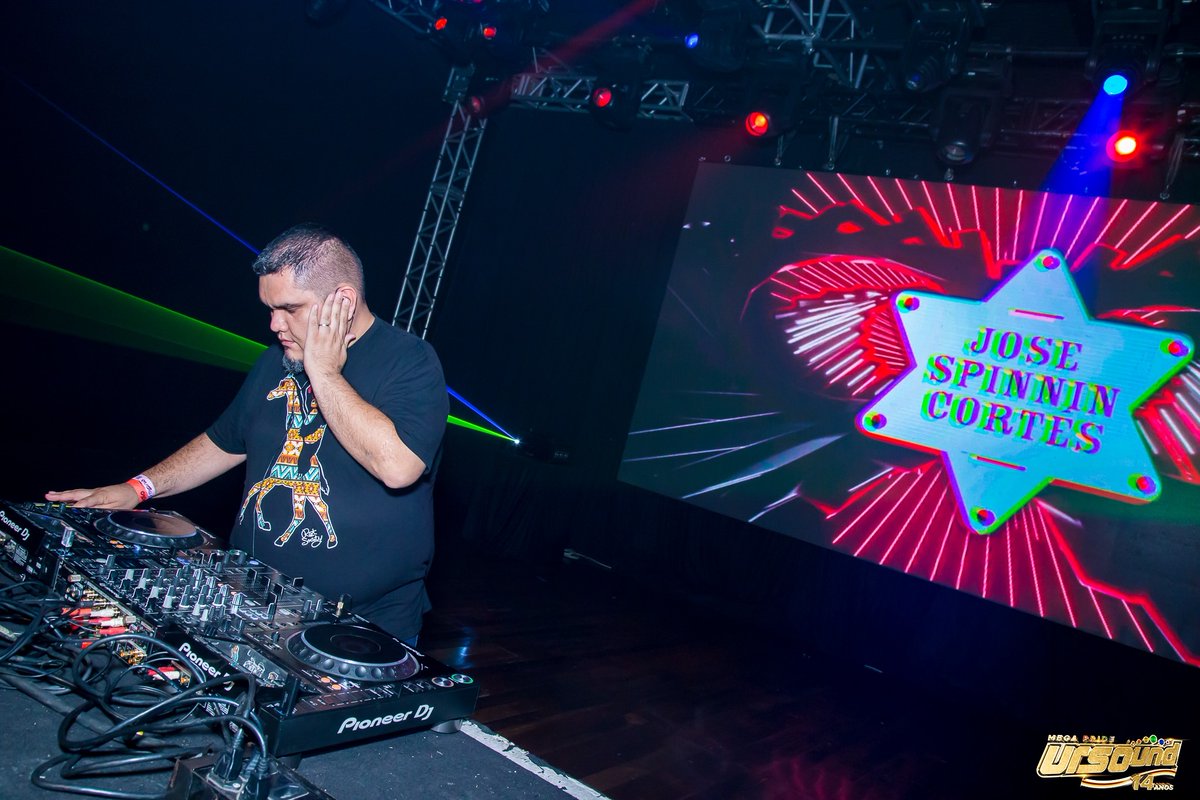 djjosespinnin's tweet image. La noche se va a poner épica.
Estoy en vivo tocando TRANCE en vinilo: melodías enormes, voces intensas y viajes progresivos.
👉 twitch.tv/josespinnincor…
#trancefamily #twitchdjs #realdjing #vinyldj