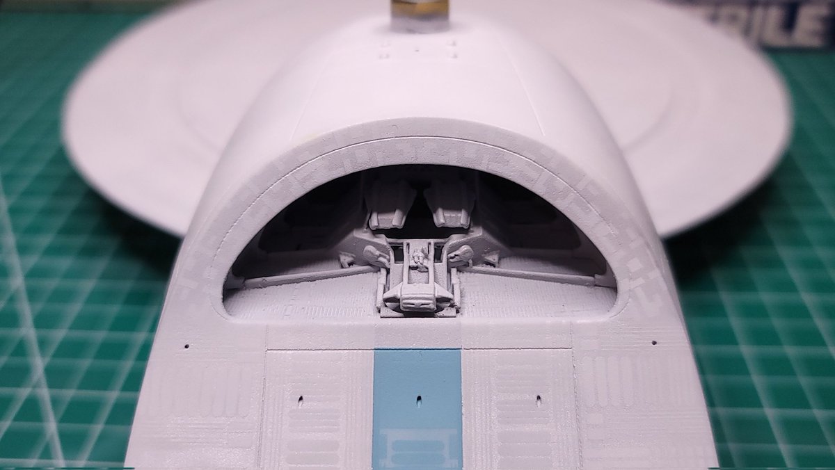 CStarships's tweet image. 1/650 Excelsior secondary hull azteccing. 
White areas are white over silver as usual. Blue areas are white and grey over blue. 

#StarTrek #Paint #Airbrush #ScaleModel #ModelKit #ModelMaking #SciFi #SciFiArt