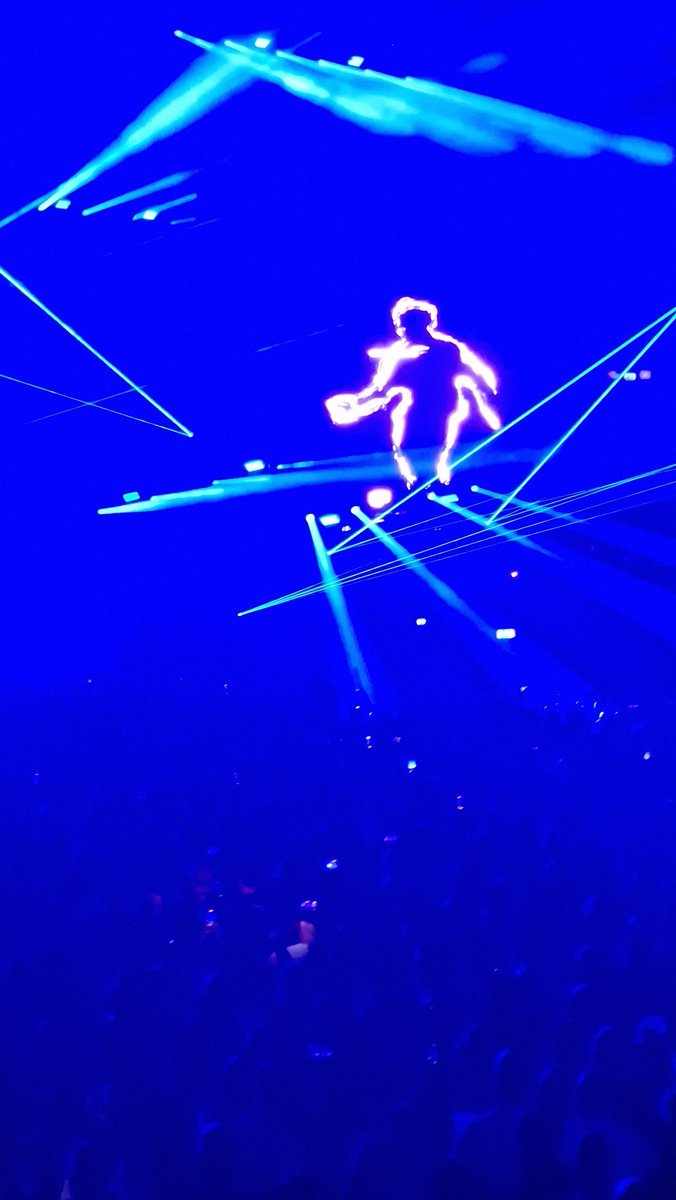 Gavster78's tweet photo. Epix @the_prodigy gig at @OVOArena tonight... perfect mix of classics and newer tracks, amazing live performance and light show!

The #Firestarter remix and tribute to #KeithFlint hits hard... had something in my eye!!
#ImNotCryingYouAre https://t.co/iQ9IvOj3TT