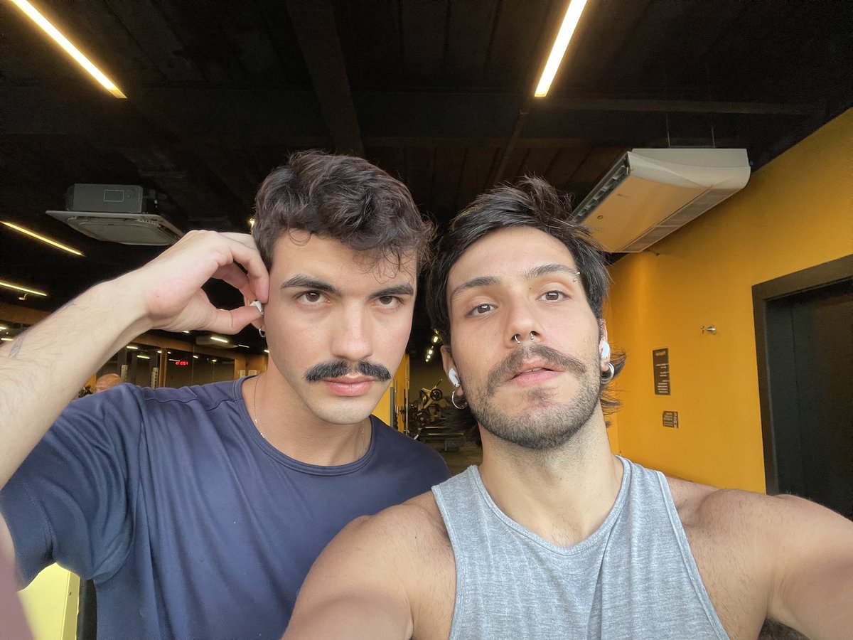 felipe viu a lorde 2x tweet media