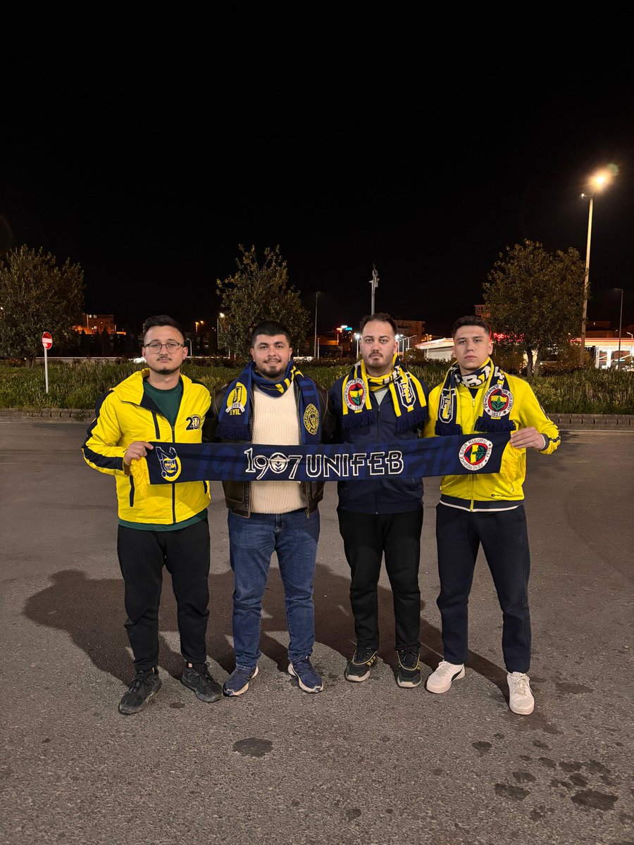 UFBPamukkale's tweet photo. 1907 ÜNİFEB Pamukkale Üniversitesi örgütlenmesi olarak Galatasaray - Fenerbahçe karşılaşması için İstanbul yolundayız. #FenerbahçeninYolunda https://t.co/Hrw1SXqRNh