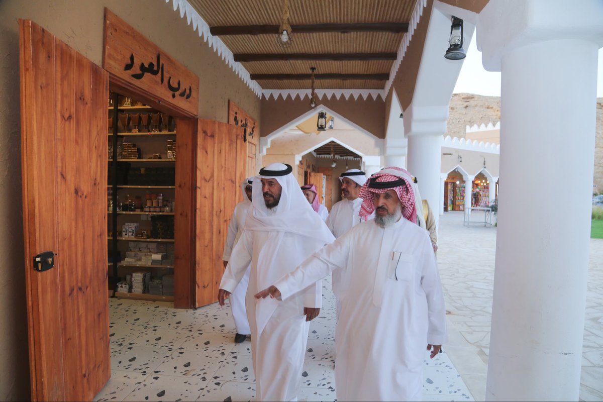 fsumiah's tweet photo. تفاصيل زيارة الوفد الإعلامي برئاسة الدكتور تركي العيار الي محافظة ((حوطة بني تميم))وكوكبه رائعة من القامات الإعلامية وكان في استقبالهم 
 المستشار الإعلامي لمجموعة الغد الاعلامية الأستاذ فهد السميح وكيل الرئيس لمجلس الإدارة للمنطقة الوسطى. https://t.co/DPvSBcopIg