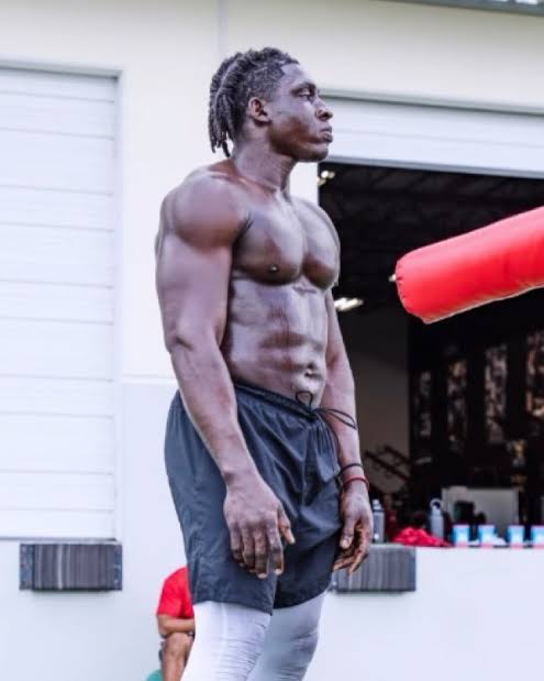 The Eagles drafted EDGE Uar Bernard in the 7th round who's never played football before:

- 6-4, 306 pounds
- 36-inch arms
- 4.63 40-yard dash
- 6% body fat

His trainer at the NFL's HBCU showcase: "Hands down he is the most explosive athlete I've ever seen."

Next Mailata?