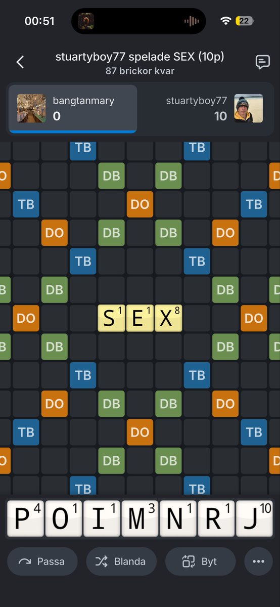 Min första wordfeud match på år inte ens hunnit börja o the weirdos appear