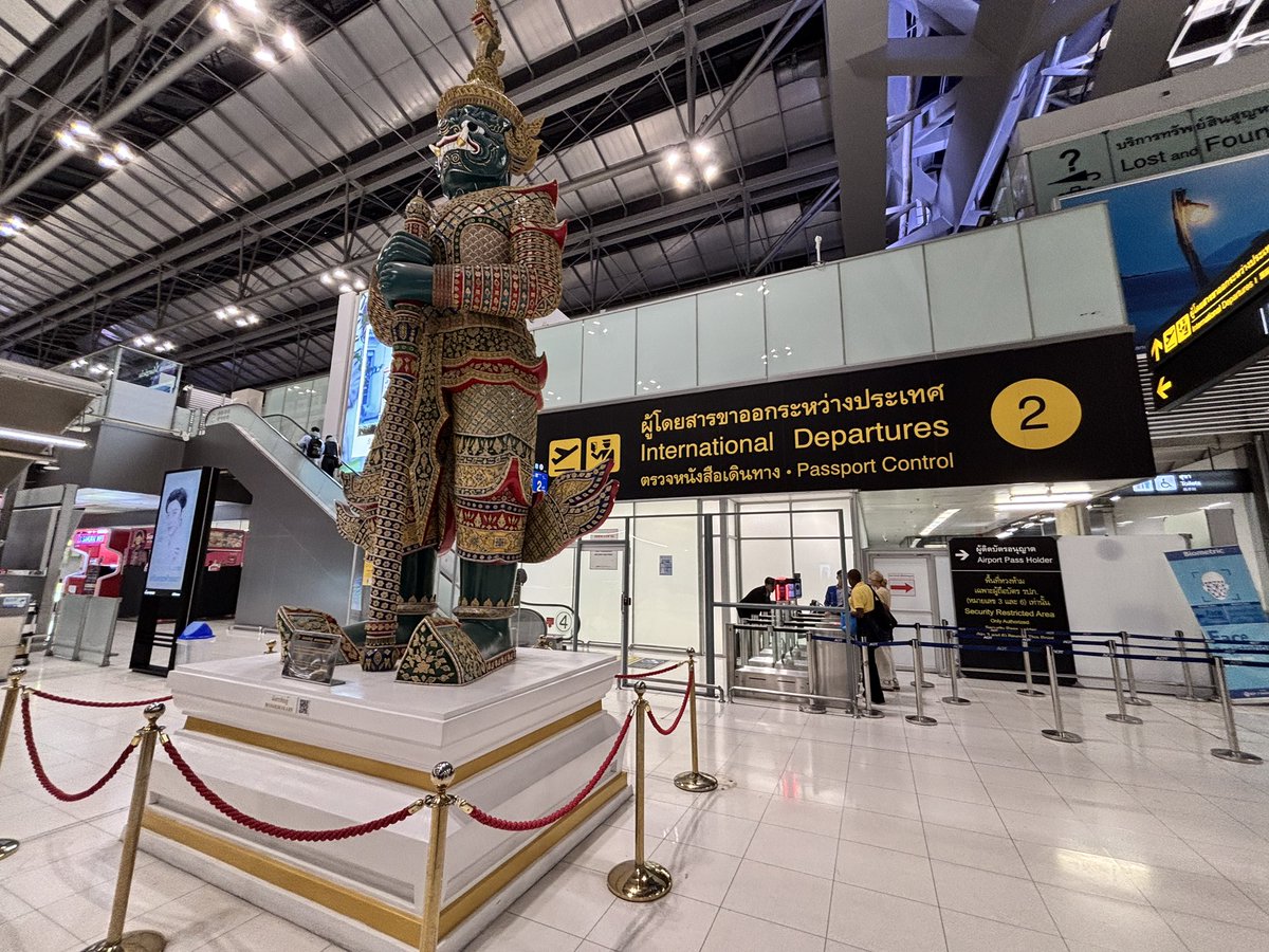 BarsThailand's tweet image. Thailand 🇹🇭….thank you for your hospitality as always. It was another memorable trip. Songkran was amazing as usual. Ler jer gan na krap. 🙏
#Pattaya #Thailand #Bangkok #Asiangirls