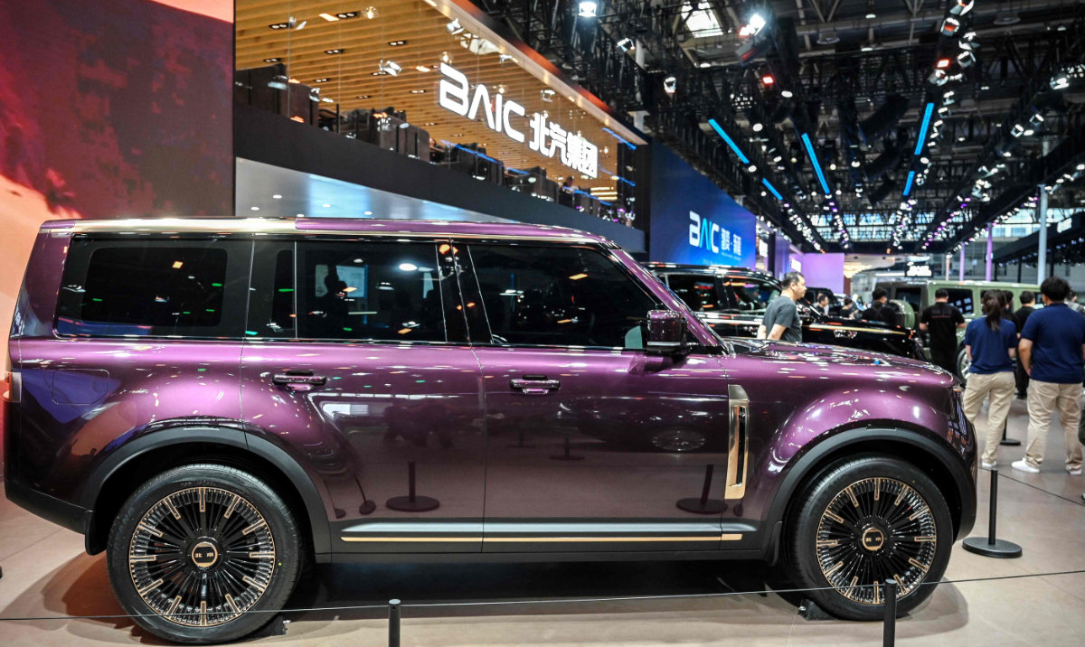 ArabNewsBiz's tweet image. At #Beijing auto show, #Chinese carmakers flaunt new technologies as global competition heats up arab.news/re6fk