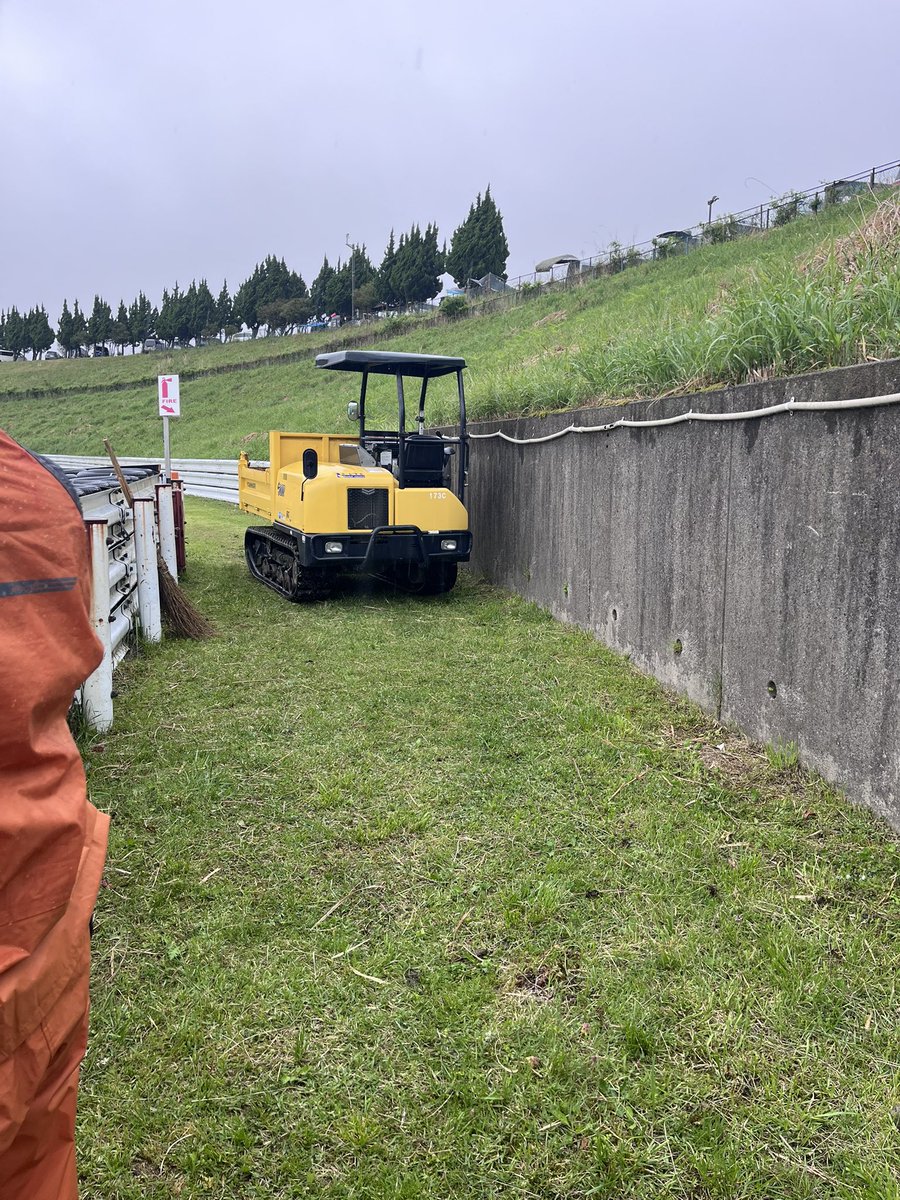 Gulf13sagayoshi's tweet photo. おはようございます🧑🚒
予報通りの雨☔ですね。
今日は忙しくなる…のかな?🤔
無事に終わることを願います🙏
#SUPER_FORMULA https://t.co/nLII4IP53B