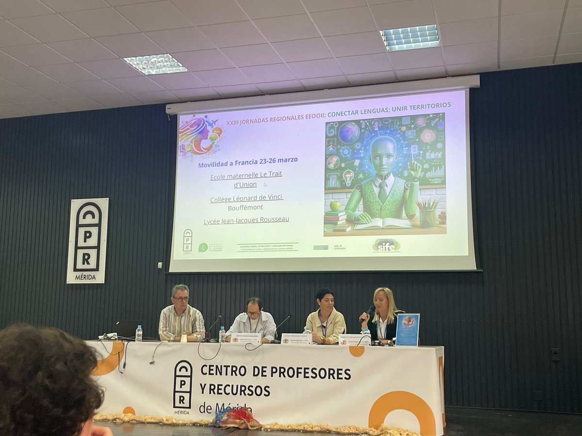EstherMartinez's tweet photo. 🗣️🇪🇺 Nas XXIII Jornadas regionales EEOOII: Conectar lenguas, unir territorios en Extremadura, xunto a @SoniaFernndezC6 presentamos o proxecto Erasmus+ #CAFI_Incluidas e a mobilidade a Francia 🇫🇷
https://t.co/2h60jsxNwR
https://t.co/eCL5tWjI1j https://t.co/XB5azO5pUh