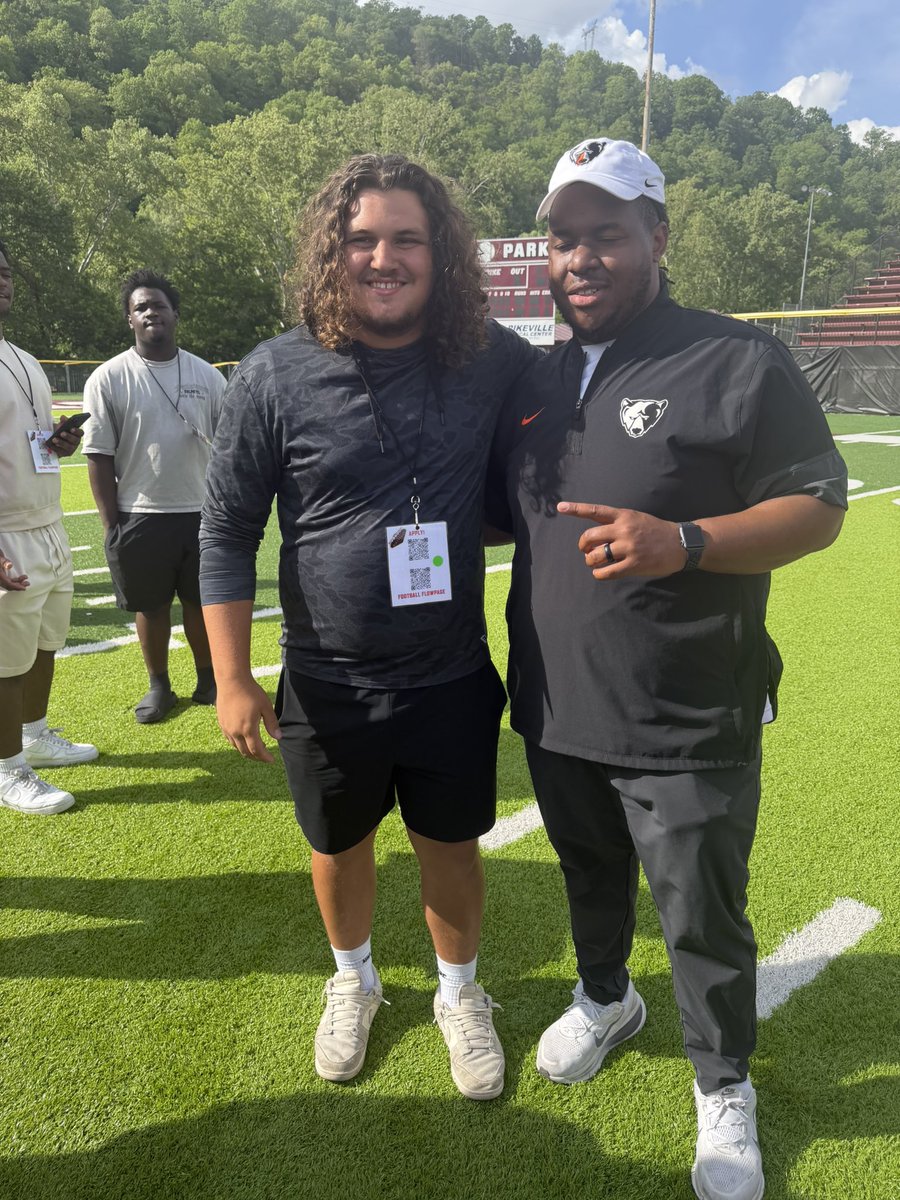 cole_bowma4151's tweet photo. Great visit today at the UPike spring game! Loved meeting the coaches and the environment was top notch. 🏈 #UPike #recruiting #SpringGame @FBCoachDavis_ @CoachQTinsley @CoachFipps @cbrownrun11 @david_barger03 @CHSRaidersFBall https://t.co/ePX1PVv5Lf