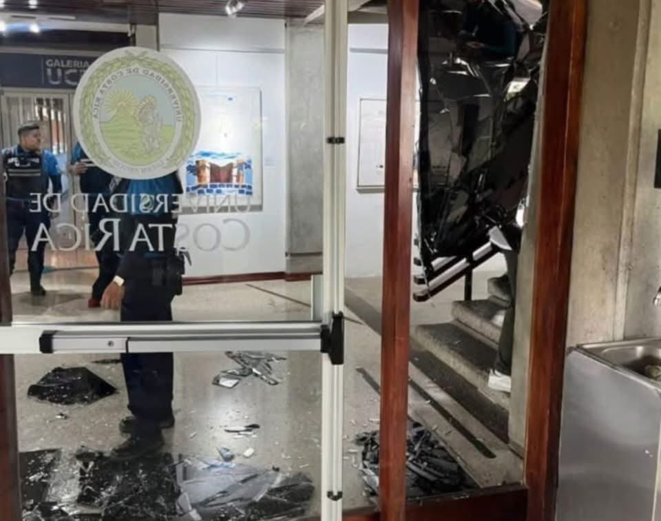 Soy un policía de CR 🇨🇷 tweet media