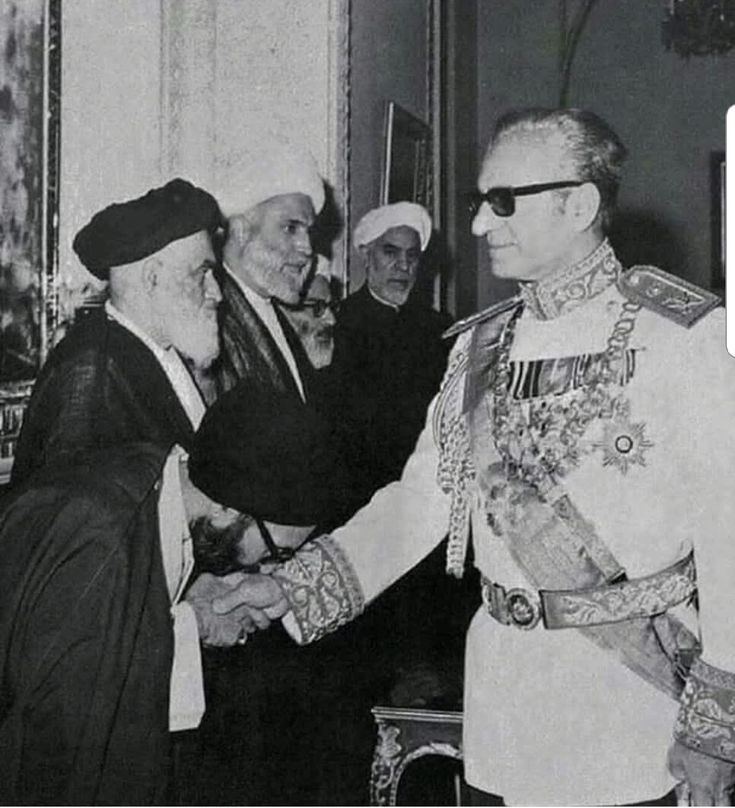 آمین tweet media