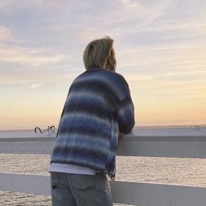 stirfrybroccoli's tweet photo. Bearable to You 𖹭.ᐟ
ᯓ★ Taeyang, having just broken up with his boyfriend of one year, is sitting on a bench one lonely evening, grumbling to himself, but it seems his moment of peace is interrupted because a stupid teddy bear decides to approach him.
- #thetak
(link 👇) https://t.co/6QyXCTgBW9