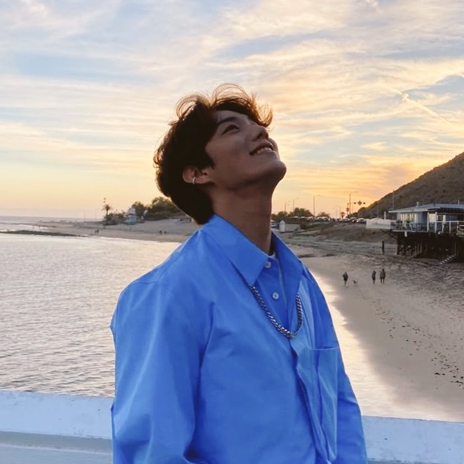 stirfrybroccoli's tweet photo. Bearable to You 𖹭.ᐟ
ᯓ★ Taeyang, having just broken up with his boyfriend of one year, is sitting on a bench one lonely evening, grumbling to himself, but it seems his moment of peace is interrupted because a stupid teddy bear decides to approach him.
- #thetak
(link 👇) https://t.co/6QyXCTgBW9