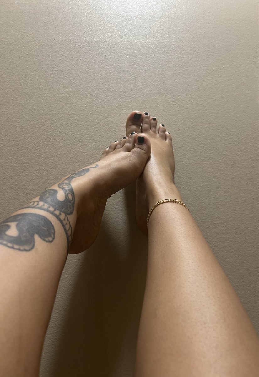Feetfet tweet media