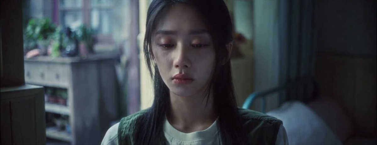 واااه مرة مرة عجبني دورها بالفيلم شخصيتها كانت ناضجة وحسستني بشعور ما حسيته بباقي ادوارها ابدًا
ما امزح وقعت بحبها تمامًا هووف JieJie I’d be the monkey to your duck 😭🙏🏻🙏🏻

#WelcomeToMySide #WangYinglu