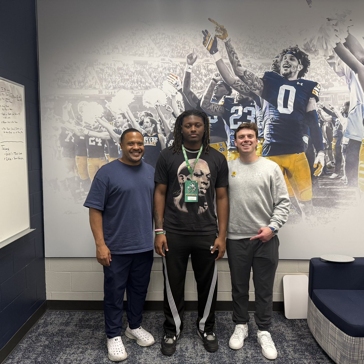 Xaviermuhamma24's tweet image. Great time at Notre Dame. Built some real relationships and got a feel for the culture. Appreciate you Coach @Marcus_Freeman1 @djbryant13 @CoachPartridge and the entire recruiting staff for having me and my family! @NDFootball ☘️ 

#StudentAthlete #GrindSeason #KeepPushing