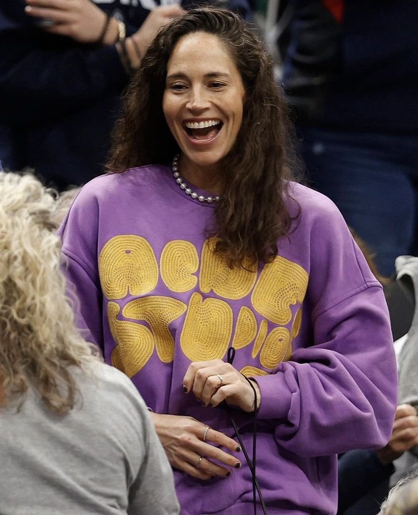 annabethpond3's tweet photo. meg thee stallion... if u r looking for a recently single famous professional basketball player... i may have a suggestion for you, email me https://t.co/eHodAyeVhy