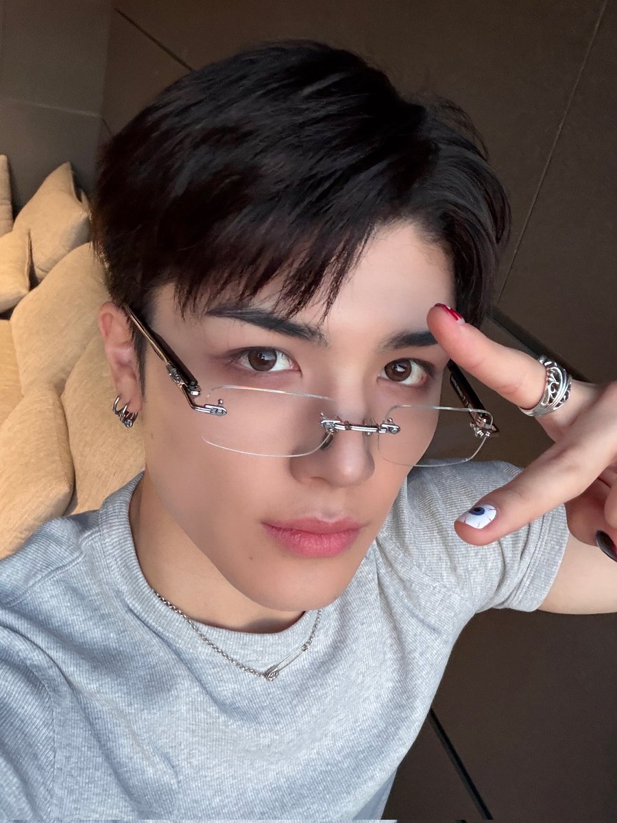 andTEAMluneGBL's tweet image. 🌐 [WEVERSE] 260426
     #MAKI Post 🐶

"good nightttt😴😴"

🔗weverse.io/andteam/artist…

#andTEAM_MAKI #앤팀 
@andTEAM_members