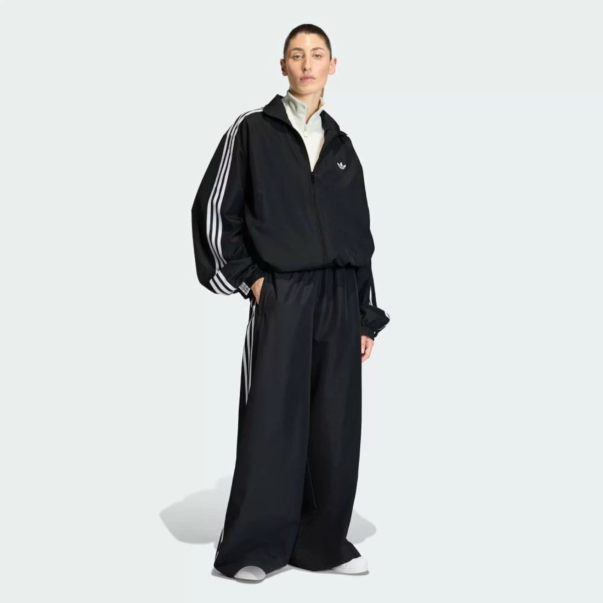 S_HangerLuck's tweet photo. ルーズフィットのadidasセットアップ、シルエットが神過ぎる..。 https://t.co/ab9t6PqWJt