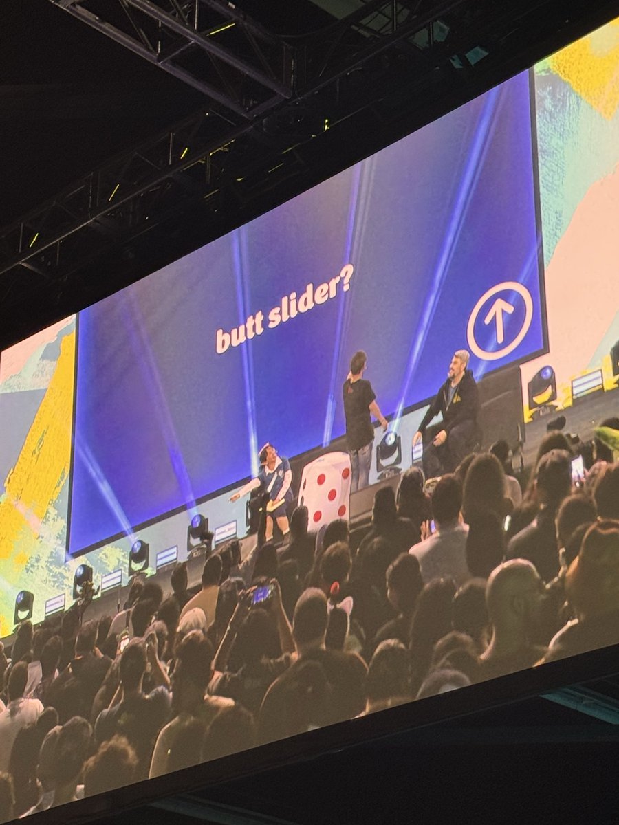 cvtniss's tweet photo. A story in many parts LMAOOOO. HE’S GONNA TALK TO THE TEAM ABOUT BUTT SLIDERS AGAIN WAHAHAH!!’ NO ONE CAN EVER TELL ME YOSHI P DOESN’T CARE ABOUT US!!!!! 🤣🤣😭😭😭 #ffxiv #ffxivfanfest https://t.co/ni68BzO4Me