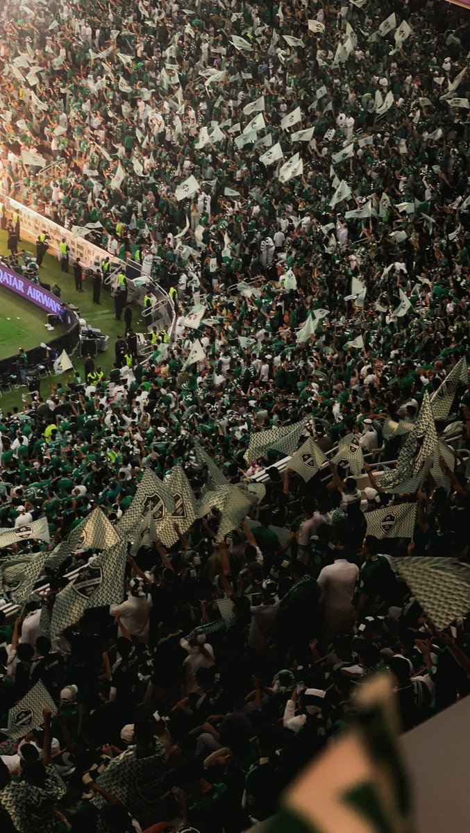 Moha_l1's tweet photo. 📸💚🤍.
#الاهلي_بطل_آسيا 
#كاس_النخبة_الاسيوية 
@ALAHLI_FC https://t.co/zd39qhmuTs