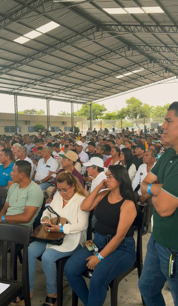 Mca_Alman's tweet photo. Asamblea Provincial RC5 Guayas  hoy.  
Con voto de las bases definimos los nominados a la Dirección Provincial.  
Unidad, rumbo y compromiso con Guayas.  @MashiRafael
¡Seguimos en resistencia! #RC5Guayas
#SomosResistencia https://t.co/AqfLu5IlZb
