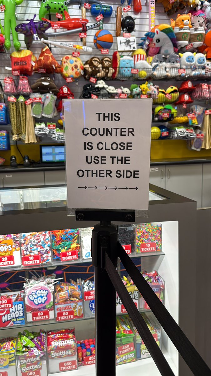 phudson's tweet photo. #typosinthewild https://t.co/YjV4g6xRrb