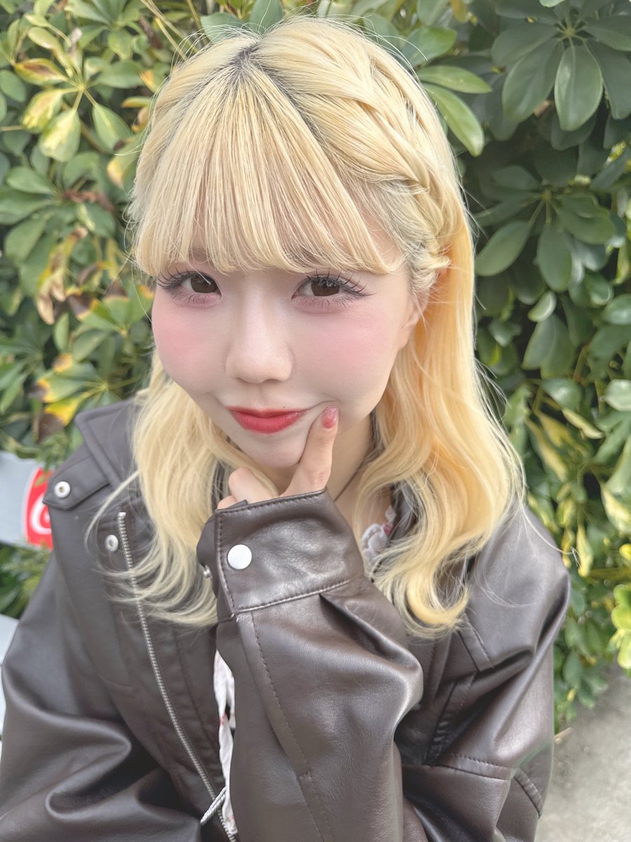 三栗なの tweet media