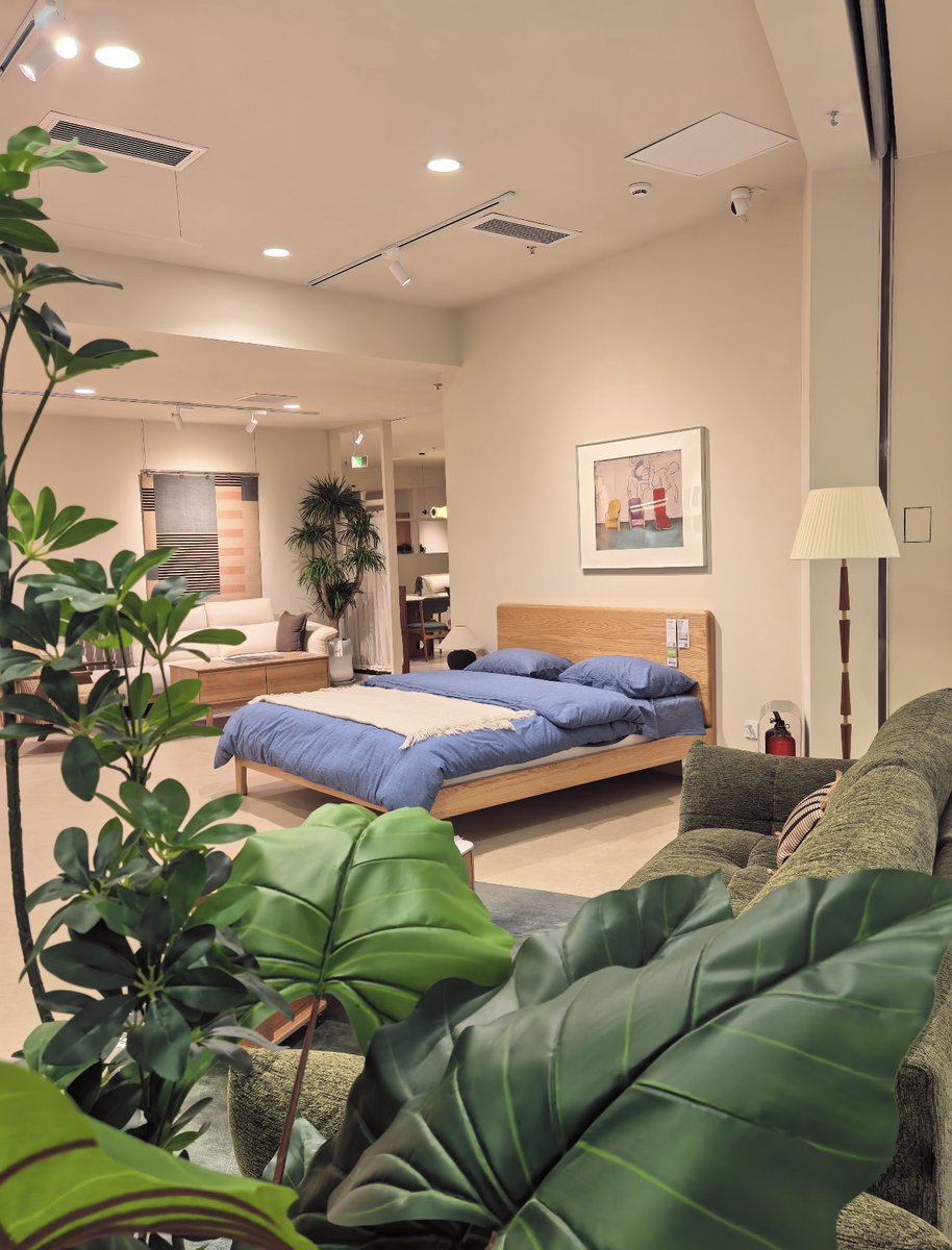 GVAwoodUSA's tweet image. Solid wood furniture brings balance, warmth, and quiet refinement into everyday living. Natural depth, clean lines, and lasting durability create calm, timeless spaces. #homedecor #interiordesign #furniture

Available on Amazon