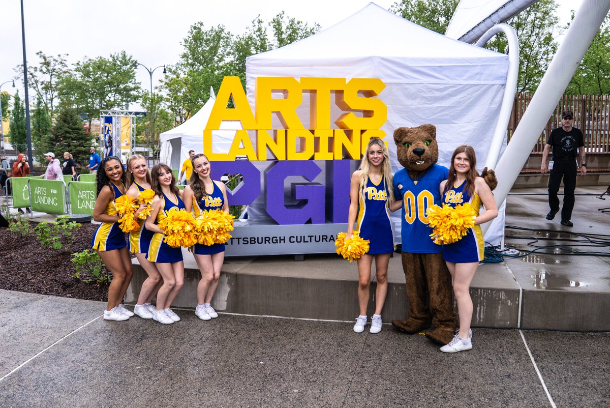 Pitt_ATHLETICS's tweet photo. And that’s a wrap on the Pitt Block Party at Arts Landing 🎬

Thanks to everyone who stopped by all weekend long! 🔵🟡 https://t.co/wszVko2MAz