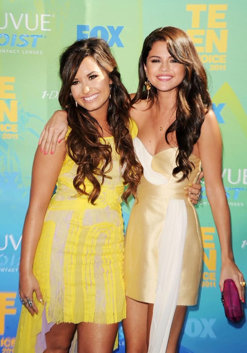 buzzingdemi's tweet photo. Demi Lovato talks about reuniting with Selena Gomez and Joe Jonas at her show in Orlando:

“It meant everything to me. It was so great to have Selena there. I hadn't seen her in so long. And Joe, we had reunited for the MetLife performance [on the Jonas Brothers' JONAS20: Greetings from Your Hometown Tour in August 2025], and that was really fun too. Getting to do it all over again was great. I loved seeing them. Anytime I get to see them, it's a good day."