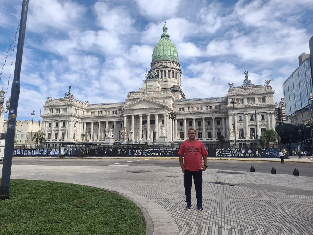 RodrigoVeridia2's tweet photo. Nossa primeira visita técnica.
Praça do Congresso e congresso argentino. https://t.co/kImcGNoSff