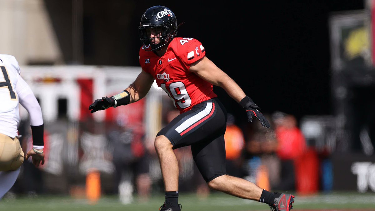 SleeperBengals's tweet image. Cincinnati #Bearcats LB Jack Dingle is signing with the #Bengals as an UDFA!

(via @TomPelissero)