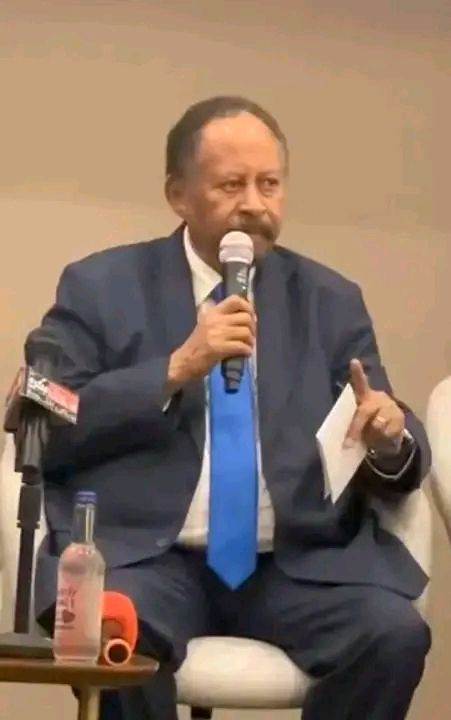 Mariem | مــــريـــــم 🤶 tweet media