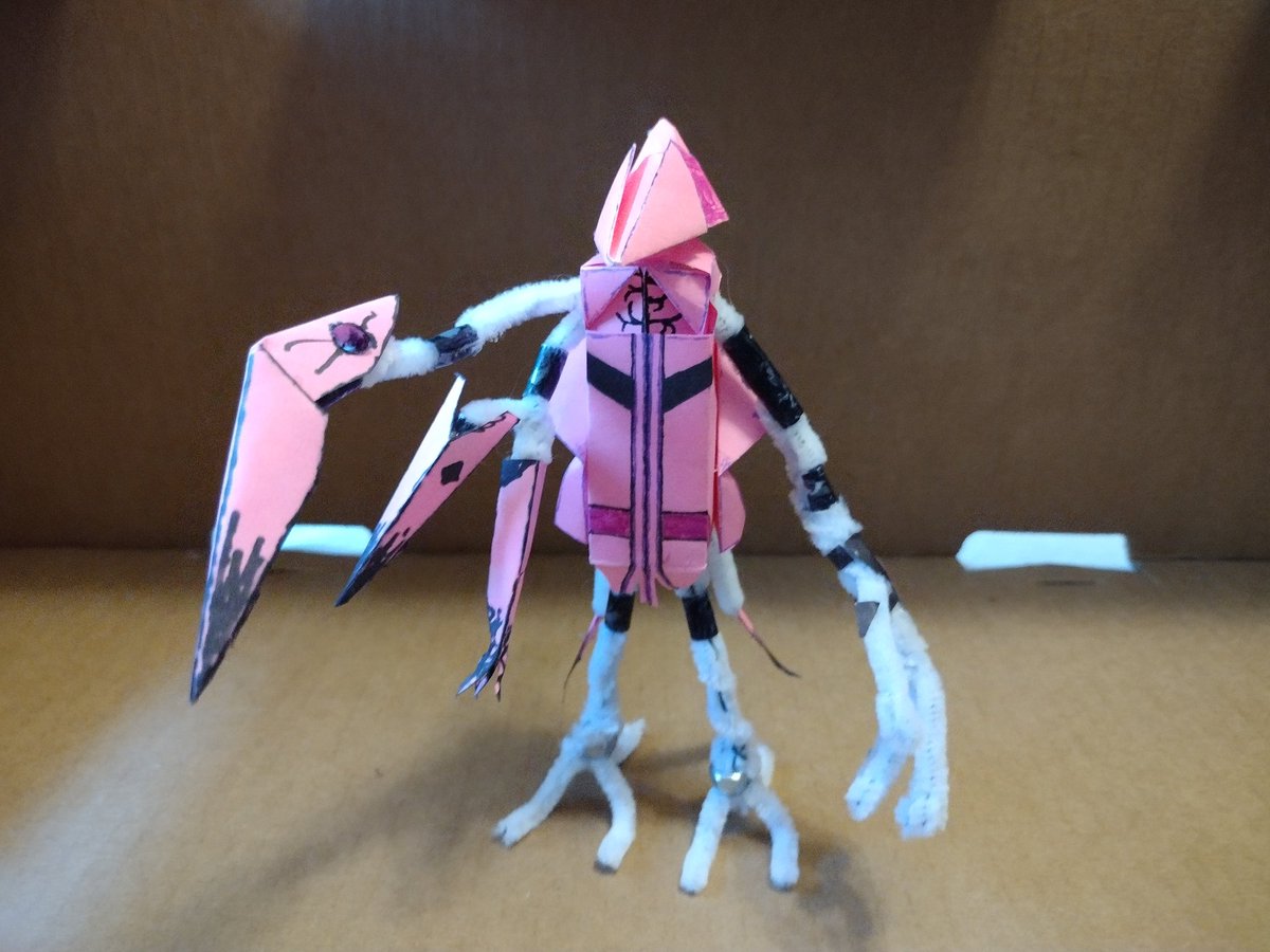 ChimeraBoxmore's tweet image. The fact that I've spent 8 years of my life making ocs and stories is absurd to me 

Like I've just been making guys for so long now. I still believe Old Sunny and 7th Eclipse are one of my top tiers but I've been pumping out heat (in my opinion)

#ocart #3dart #cardboard