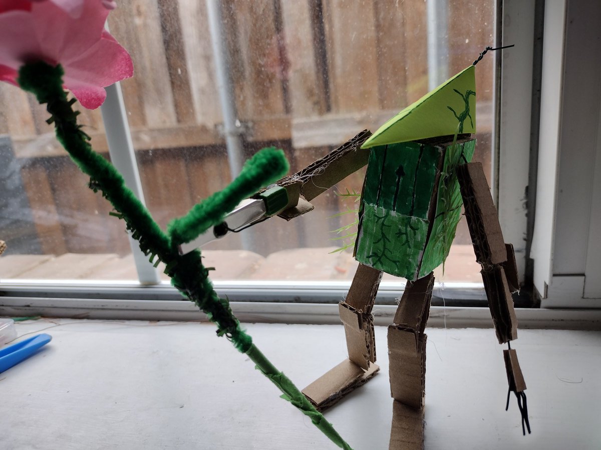 ChimeraBoxmore's tweet image. The fact that I've spent 8 years of my life making ocs and stories is absurd to me 

Like I've just been making guys for so long now. I still believe Old Sunny and 7th Eclipse are one of my top tiers but I've been pumping out heat (in my opinion)

#ocart #3dart #cardboard
