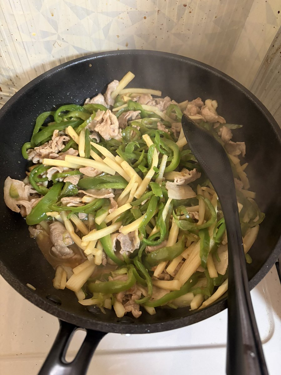 mitsui1519's tweet photo. 今週の作り置き、ご飯編。
青椒肉絲🔥 https://t.co/jMbkkLs558