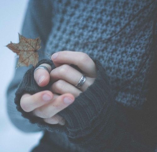 Umut_34_06's tweet image. 𝐙𝐚𝐦𝐚𝐧 𝐬𝐚𝐧𝐚 𝐧𝐞 𝐨̈𝐠̆𝐫𝐞𝐭𝐭𝐢? 
𝐊𝐢𝐦𝐬𝐞𝐧𝐢𝐧 𝐠𝐨̈𝐫𝐮̈𝐧𝐝𝐮̈𝐠̆𝐮̈ 𝐠𝐢𝐛𝐢 𝐨𝐥𝐦𝐚𝐝ı𝐠̆ı𝐧ı.🍁

#Net👌
#geceyebirsöz