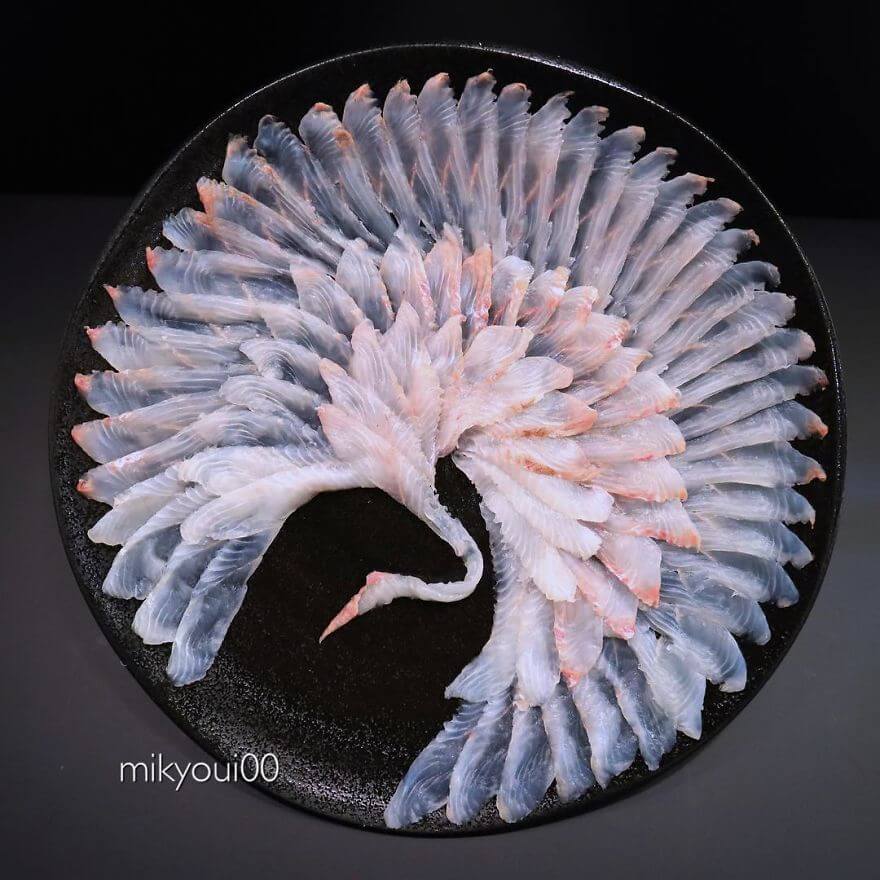 White #Crane.  🍃️🌺️🍃️
#Sashimi Art in #Fish Food Art. By Mikyou.
