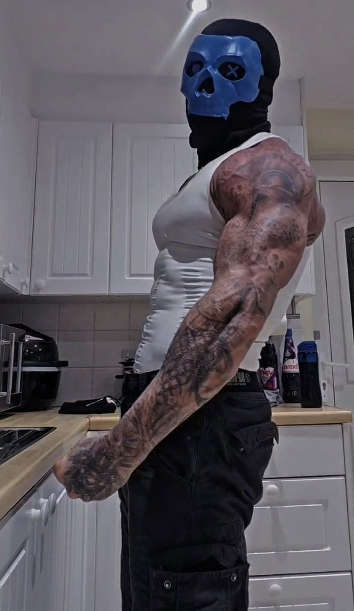 Zade_Masked tweet media