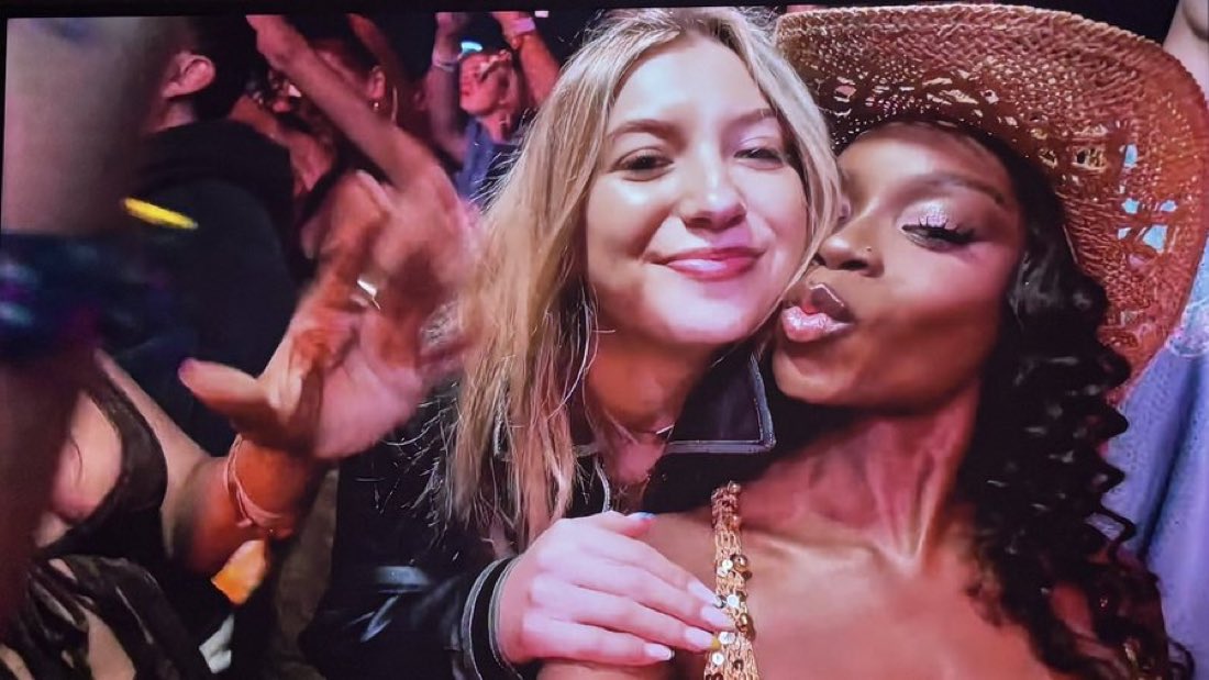 k is never leaving bieberchella tweet media