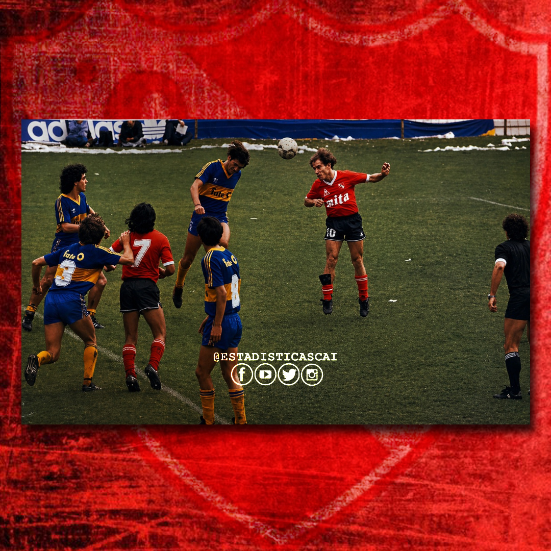 estadisticascai's tweet photo. #UnDiaComoHoy | 26/4/1987 #Independiente y #Boca protagonizaban un clásico tremendo en la Bombonera. Triunfo 3-2 con goles de Bochini y doblete de Percudani

🇦🇹Vargas; Clausen, Villaverde, Ingrao, Erba; Giusti, Marangoni, Bochini; Reinoso, Navarro (Percudani), Barberón (Monzón) https://t.co/b717FZElGB