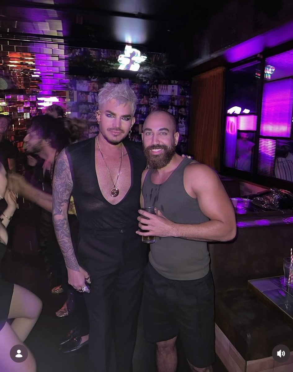 dianik_bg's tweet image. Alejandro Mastrangelo-Fashion Designer
Incredible experience meeting you, @adamlambert.. 
I don't think I've ever seen a more talented person on stage than you✨🔥🎤#AdamLambert #LivePerformance #TalentOnStage #Icon #MusicLovers #StagePresence Adam Lambert
instagram.com/p/DXkdNPTCWiY/