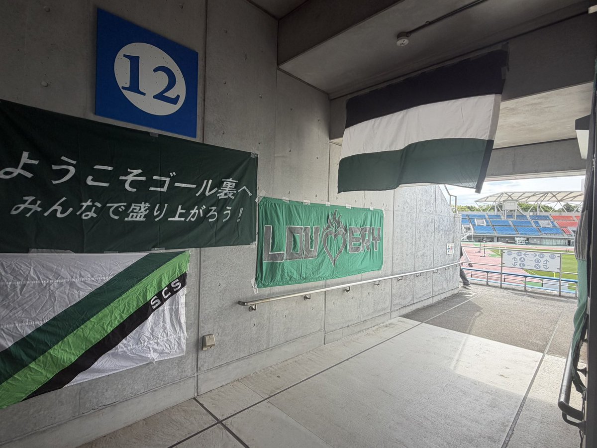 みやじー tweet media